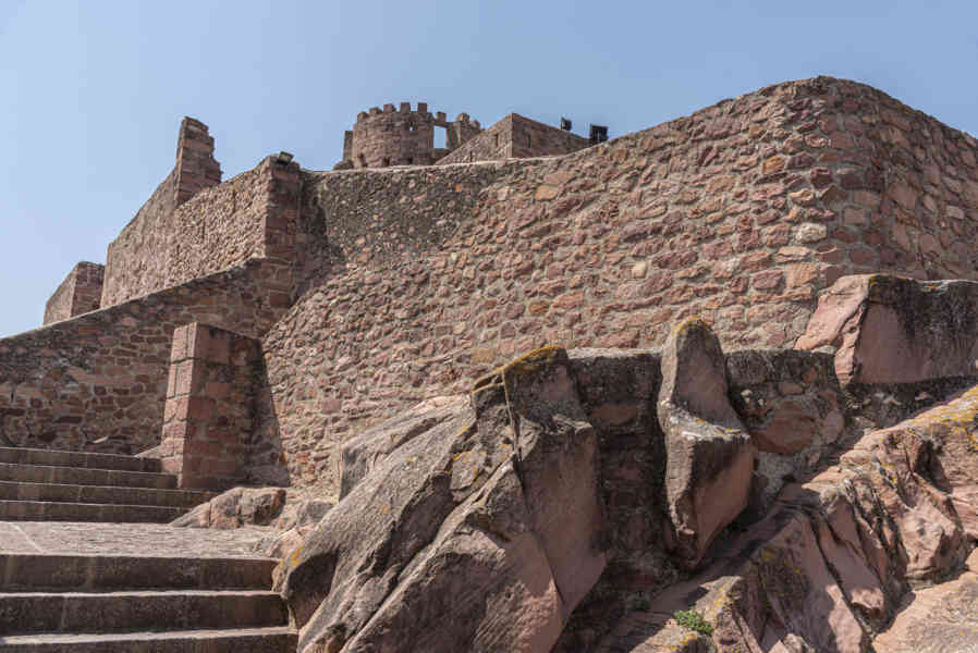 Castelló de la Plana - Vilafamés 24 - castillo de Vilafamés.jpg